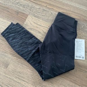 Lululemon Wunder Under HR Tight 25" sz 6